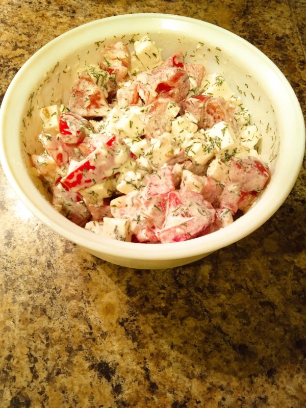 Салат с помидорами и сыром: простой и вкусный рецепт на каждый день