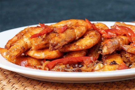 Креветки с соусом из черных бобов: восхитительное блюдо для гурманов