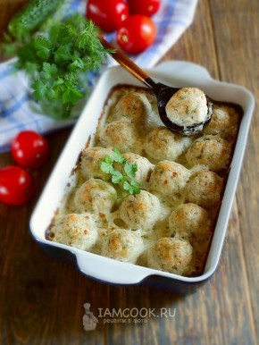Откройте секрет волшебных куриных тефтелей в сметанном соусе