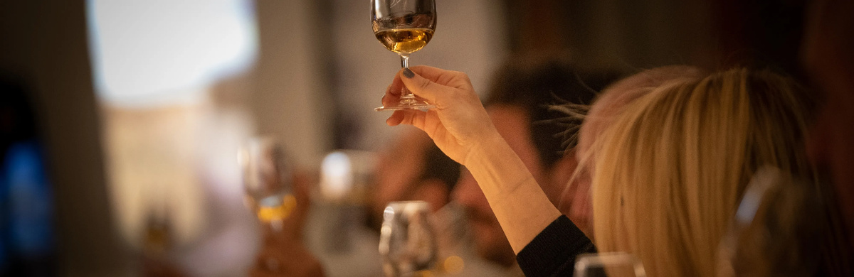 Как исследовать мир виски: открывайте новые грани любимого напитка