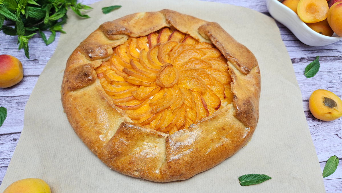 Галета с абрикосами и творожным тестом: легкость и вкус