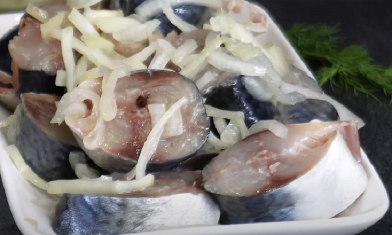 Секреты северного соления скумбрии: как быстро приготовить вкусное блюдо