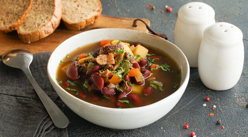 Вкусный постный фасолевый суп