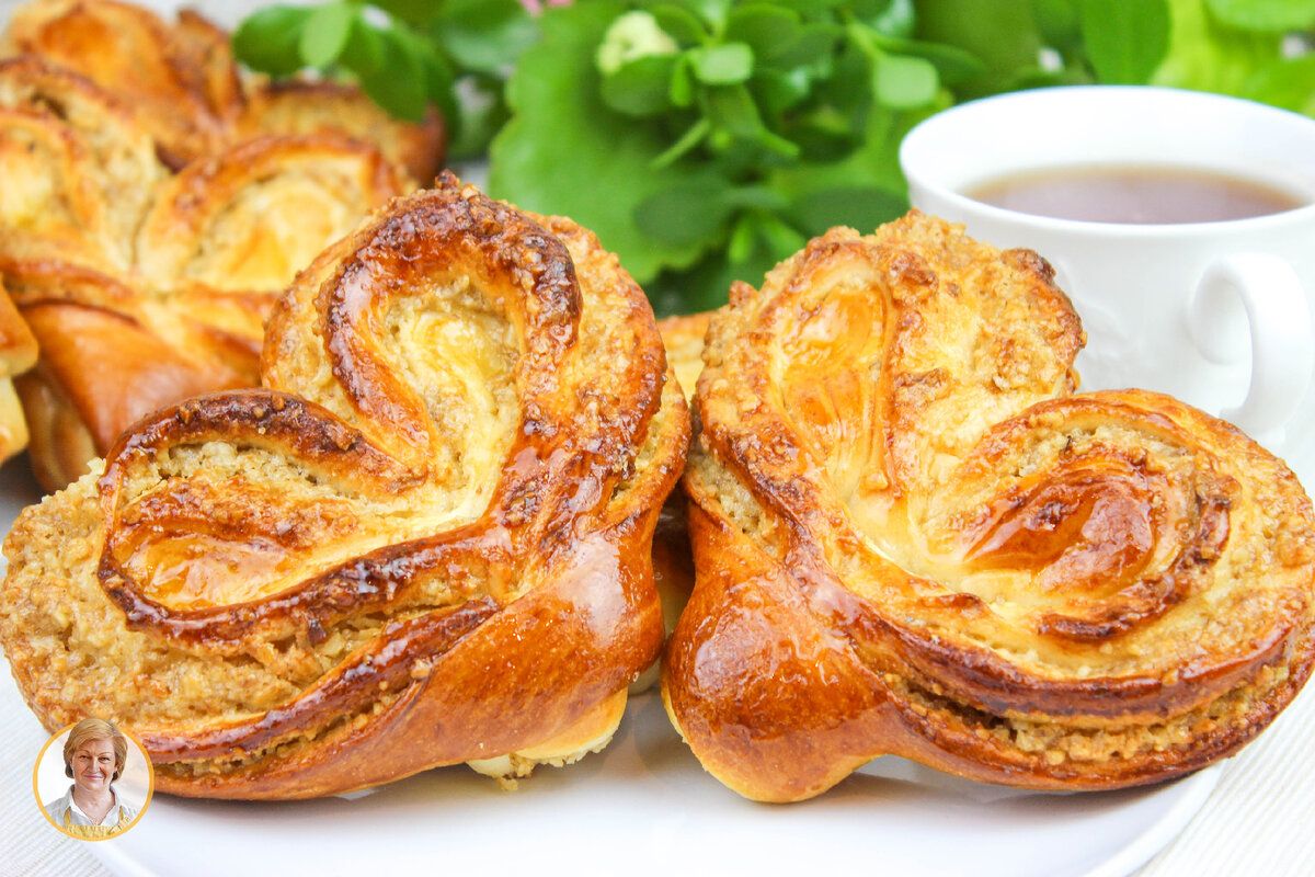 Булочки "Сердечки" с ореховой начинкой: неподражаемый вкус для любого стола