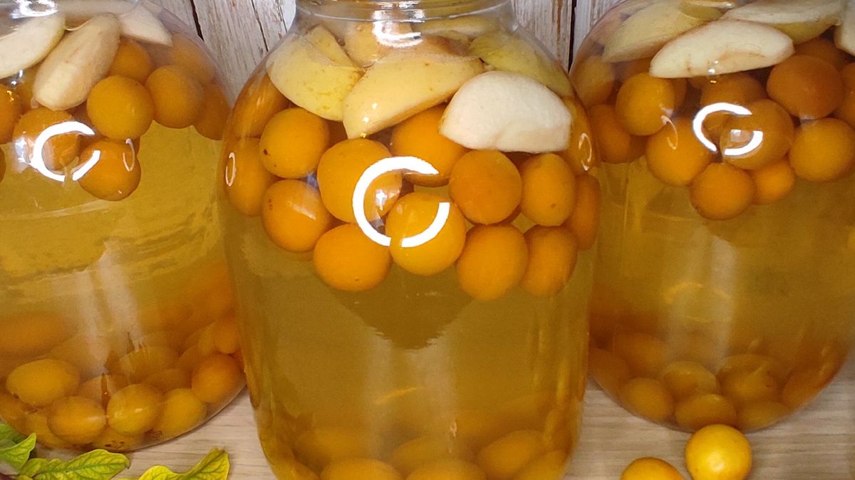 Незабываемый компот из алычи и яблок на зиму