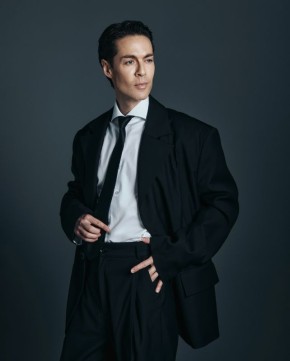 Тёплая атмосфера: Как Марк Тишман оформил свой уютный уголок на Патриках