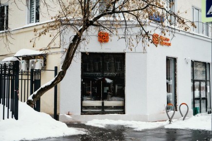 В московских Хамовниках открылся первый ресторан «Много лосося»