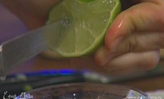 Салат «Окинава» с крабами