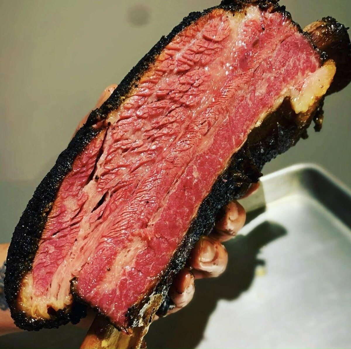 Покоряя вкусы: Как сохранить яркие цвета в вареном и тушеном мясе