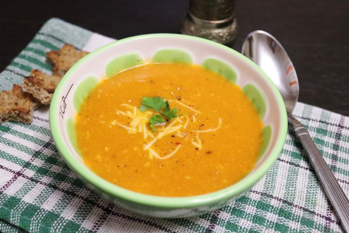 Простой и ароматный томатный суп-пюре за полчаса