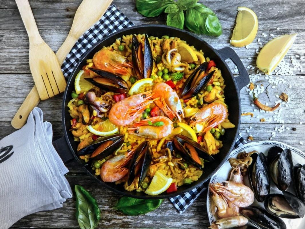 Кулинарный шедевр: как приготовить идеальную паэлью с морепродуктами